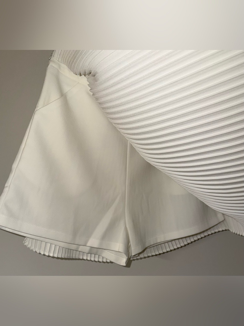 Stylenanda 3CE Boutique Pleated Wrap Skort Size Small Cream Ivory Pockets Zipper - Picture 5 of 12